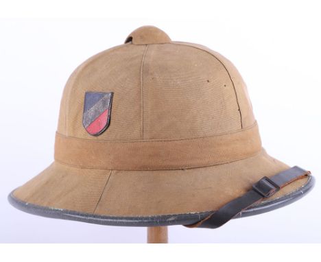 WW2 German Afrikakorps 1st Pattern Pith (Sun) Helmet, good example of the tropical cloth covered cork pith helmet with olive 