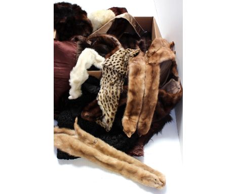 A quantity of vintage furs to include a c1940s mink evening wrap, fur collars, fox furs, minks, various pieces of fur to incl