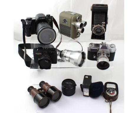 A collection of vintage and later cased cameras to include examples by Kodak, Konica, Minolta Dinax 600Si, Konica Auto S3, Sc