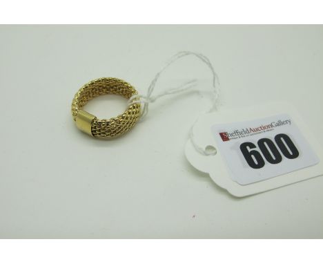 A Modern 14ct Gold Milor Italy Mesh Link Dress Ring, (approximate finger size Q) (3.5grams). 