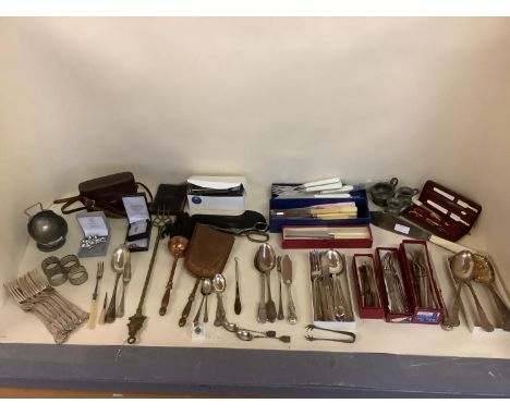 Qty of miscellaneous silver plate, costume jewellery, flatware, cameras, mixed brasswares, clearance lots, all as found 