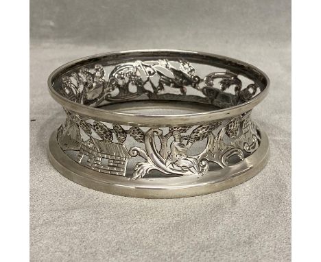 An Irish silver dish ring with pierced naturalistic design by James Wakely and Frank Clarke Wheeler, Dublin, 1930, 58g 10.2cm
