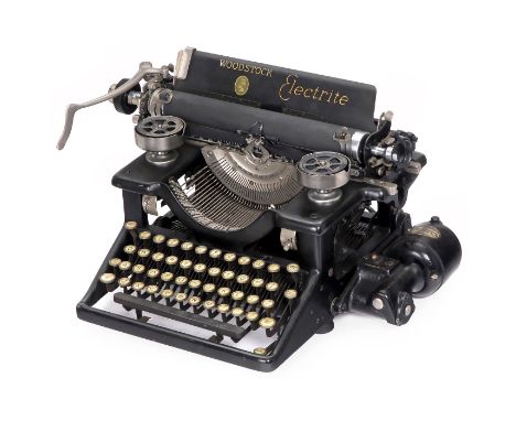 Woodstock Electrite No. 5, um 1925  Nr. E21805, Woodstock Typewriter Company, USA. Außerhalb des Gehäuses angebrachter Genera