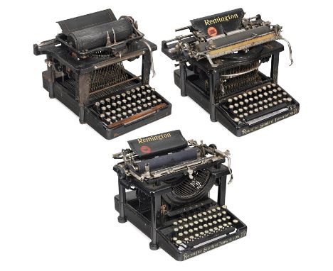 3 Remington-Schreibmaschinen  1) "Remington Standard No. 4", um 1884, Serien-Nr. 922, frühes 4-reihiges Unteranschlag-Modell 