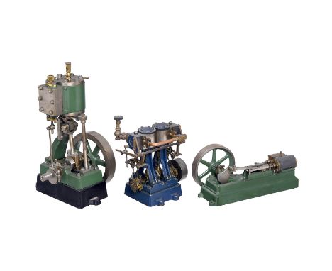 3 Dampfmaschinen von Stuart, um 1980  Stuart Turner, England. Hergestellt aus Messing, Gußmetall und Stahl. 1) Stehend, Stuar