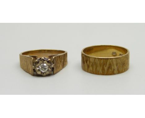 A 9ct gold wedding ring with bark detail and matching engagement ring set with a diamond, 5.7g, K/L 