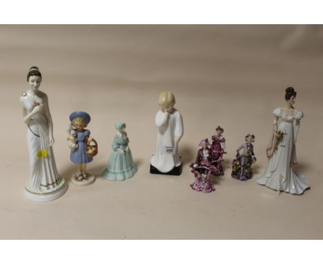 A COLLECTION OF CERAMIC FIGURES TO INCLUDE A ROYAL DOULTON 'DARLING' FIGURE HN1319, FRANKLIN MINT 'ARABELLA' FIGURE (8)