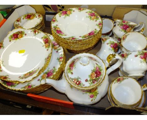 A TRAY OF ROYAL ALBERT OLD COUNTRY ROSES CHINA TO INCLUDE TEAPOT AND TRIOS