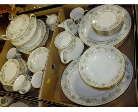 TWO TRAYS OF NORITAKE CONTEMPORARY GREEN HILL CHINA