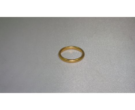 22 ct gold wedding ring 3g in presentation case