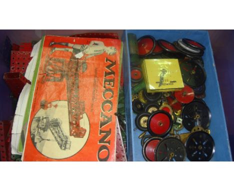 Box of vintage Meccano and other accessories