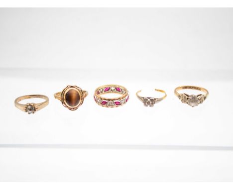 Selection of Gold Rings.  To include two 9ct Gold Rings, two Unmarked Yellow Metal and an 18ct Gold Approx. 0.10ct Round Bril