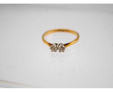 18ct Gold Approx. 0.30ct Two Stone Round Brilliant Cut Diamond Ring The ring contains two Round Brilliant Cut Diamonds that e