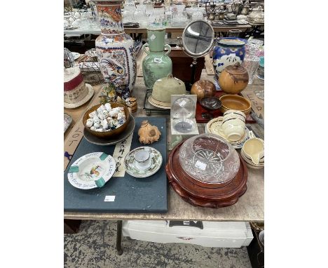 Lignam vitae boxes, thimbles, an Alan Caiger Smith egg cup, a Chinese celadon ground vase, a Carlton ware vase, a hardwood st