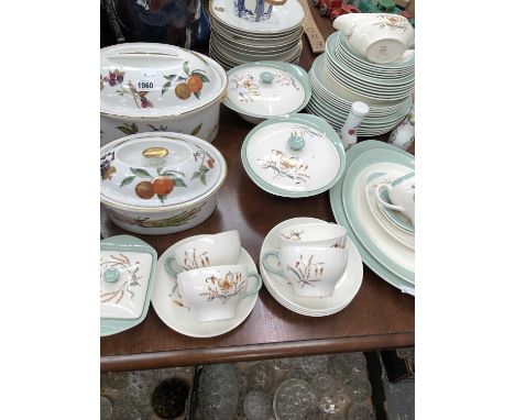 Worcester Evesham Vale wares together with a Wedgwood Tiger Lily pattern dinner set