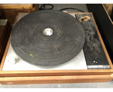 Vintage Hi-Fi equipment to include Leak Delta 30 amplifier, Bang &amp; Olufsen record deck, Rotel RCD951 cd player, a Thorens
