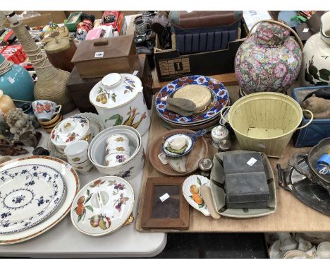 Table lamps, a Wemyss style wash jug, platters, Chinese cinnabar lacquer, Worcester Evesham pattern wares, etc.