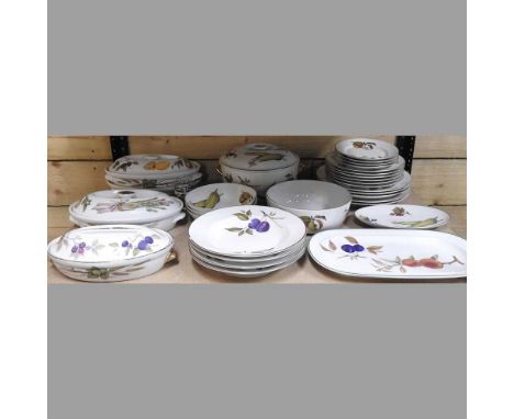 A Royal Worcester Evesham pattern part dinner service, to include serving dishes