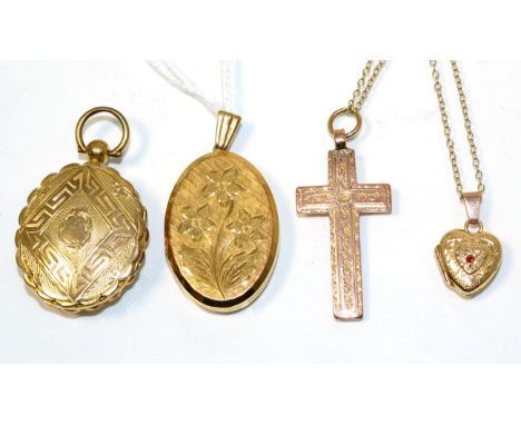 A 9 carat gold oval locket pendant, with foliate decoration, measures 4cm by 2cm; an early twentieth century double hinged ov