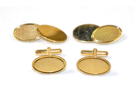 A pair of 9 carat gold engine turned chain linked double oval cufflinks and a pair of 9 carat gold plain oval cufflinks with 