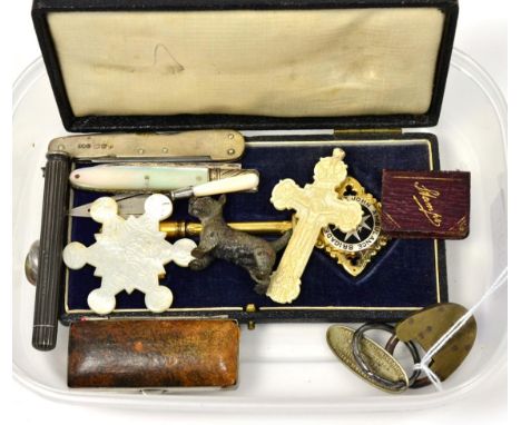 A Sampson & Mordan propelling pencil, a cased Chinese four character seal, with ink pad, a cased St. John Ambulance Bridage p