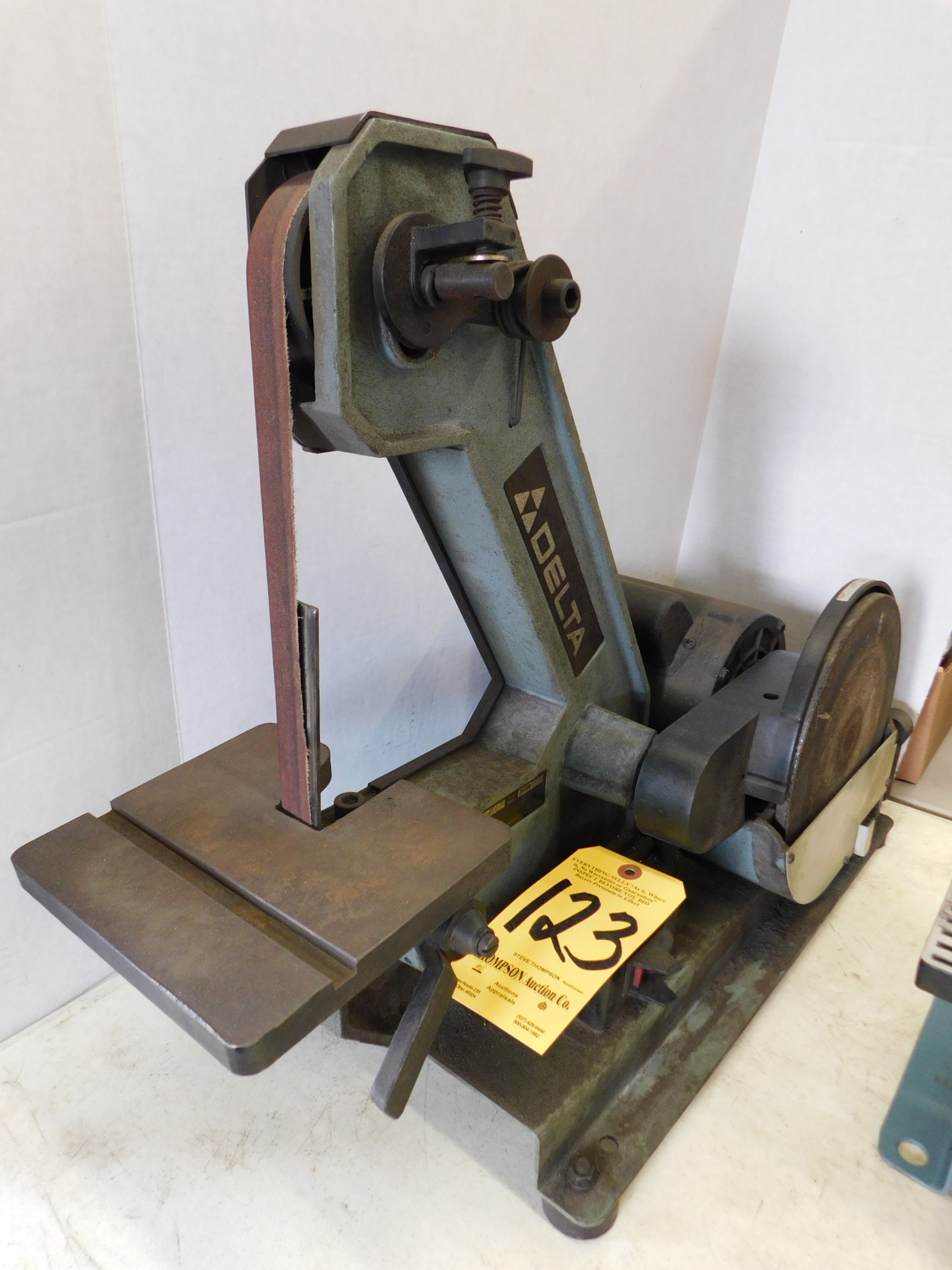 { Choice of lots 123 } Delta 1 In. X 42 In. Belt Sander