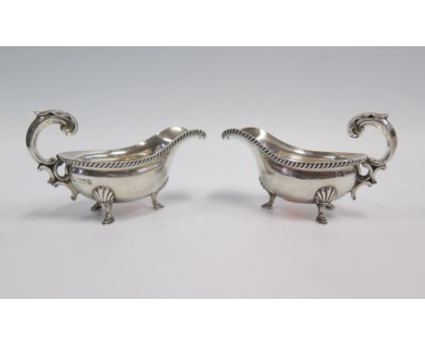 A Pair of Edward VII Silver Sauce Boats, London 1909, Harrison Brothers & Howson, 397g