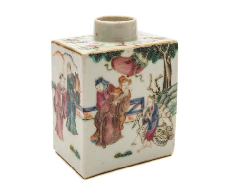 A Chinese famille rose porcelain caddy: of rectangular section, painted with dignitaries, attendants and an elephant in a fen