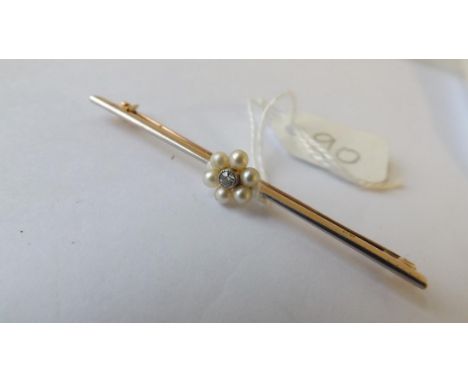 15ct. pearl and diamond flower head stick pin 3.2g.   