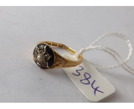 18ct. pearl and diamond enamelled 2.2g. size L   