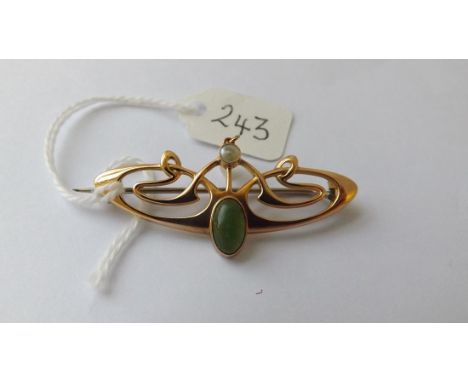 Art Nouveau 9ct green agate &amp; pearl stylish  brooch maker’s mark BHJ (Barnet Henry Joseph).   