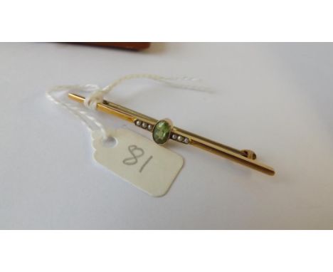 Gold peridot and pearl bar brooch 2.2g.     