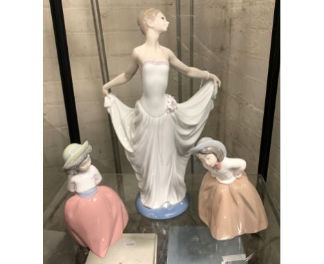 LLADRO FIGURE &amp;  2 NAO FIGURES WITH ORIGINAL BOXES 
