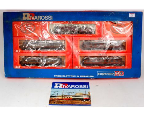 Rivarossi H0 LMS Royal Scot train pack including loco and 4 coaches with leaflet (NM-BF)