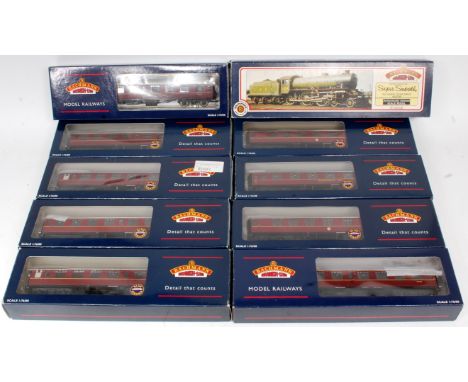 Bachmann 00 Gauge Locomotive and BR MK1 Maroon Coach Group, to include No.31-702 B1 No.61354 BR Black, locomotive has been we
