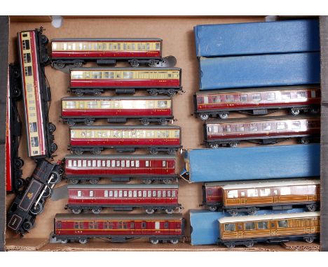 Tray containing Hornby Dublo 3-rail BR 0-6-2 tank engine (G) and 14 mostly metal wheel coaches including 2 teak and 4 LMS (F-