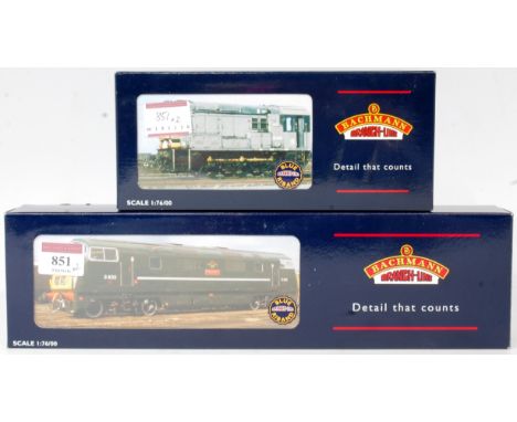 A Bachmann Class 42 'Warship' diesel No. D816 'Eclipse' in BR green (M,BNM), and a Class 08 diesel shunter No. 13365 in BR gr