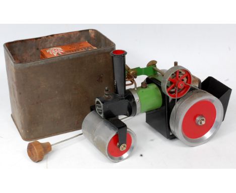 Mamod SR1 Steam Roller, used condition with steering rod and scuttle, sold with a quantity of Mamod Fuel Tablets 