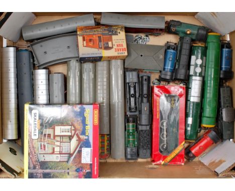 A mixed lot of Hornby, Lima etc, including 5 steam and 5 diesel engines, 2 engine bodies, 10 various coaches, station/platfor