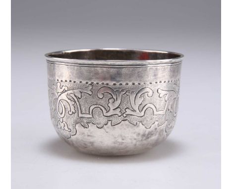 AN 18TH CENTURY RUSSIAN SILVER TUMBLER CUP unidentified assay master, Moscow 176(?), engraved with a band of foliate decorati