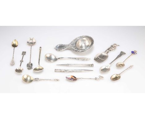 A GROUP OF CONTINENTAL AND FOREIGN SILVER including A LATE 19TH CENTURY RUSSIAN SILVER NIELLO SPOON, unidentified assay maste