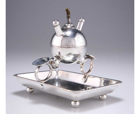 † AN EDWARDIAN SILVER TABLE LIGHTER by Goldsmiths &amp; Silversmiths Co Ltd, London 1901, the spherical lighter fitted with t