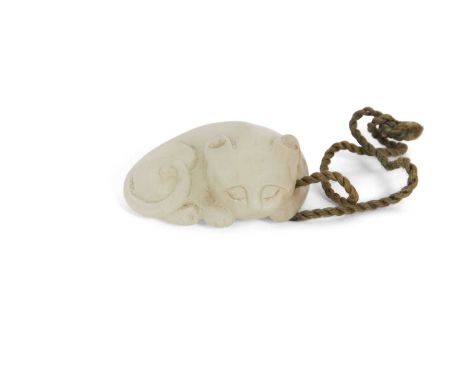 A jade carving of a cat, 4cm long