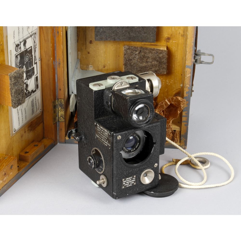 Special Military Cameras A Fairey Aviation Gw1a 35mm Cine Camera With