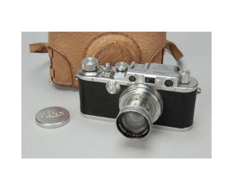 Leica III Camera, bright chrome, No 135710, body, VG, shutter working, 5cm F2 Summar Feet scale, No 208309, body, G/VG, eleme