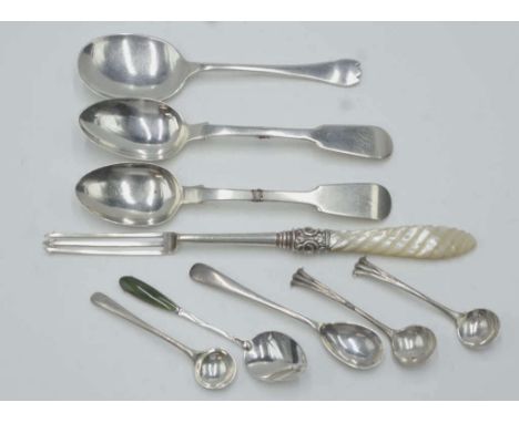 Quantity of various sterling silver spoons comprising 3 salt spoons, 2 condiment spoons, and three teaspoons all with various