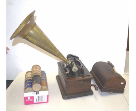 Edison Standard phonograph with 4 minutes reproducer (Model K), (post October 1905), SN693693C, with winder, lid and horn, 33