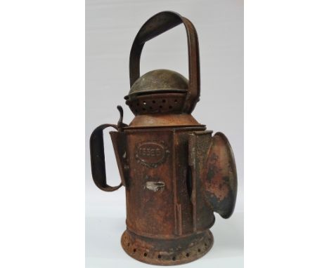 A GWR triple aspect hand lamp No.15586, height 35cm.