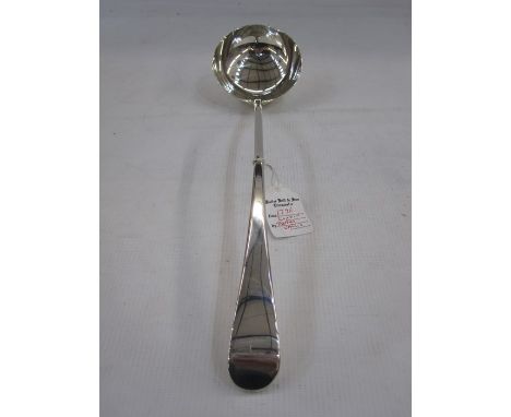 George III silver Old English pattern ladle by Thomas Wallis, London 1796, 4.9tozCondition Reportcondition good, measures 34 