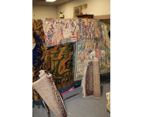 A COLLECTION OF VINTAGE RUGS AND TAPESTRY WALL HANGINGS